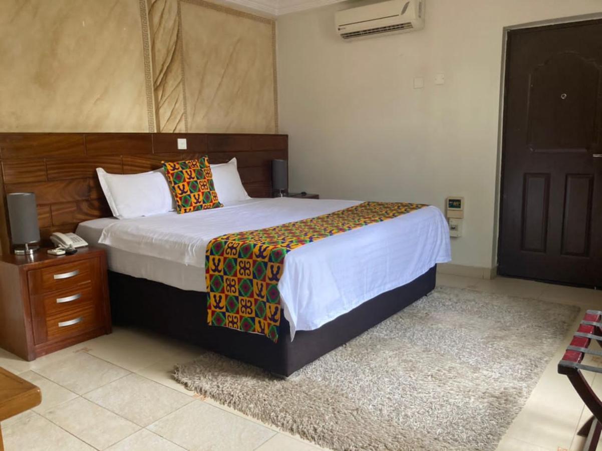 Airport West Hotel Accra Ngoại thất bức ảnh