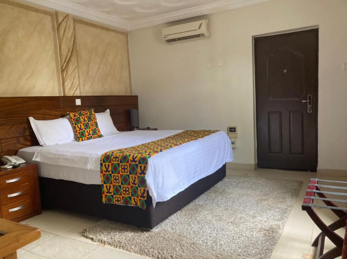 Airport West Hotel Accra Ngoại thất bức ảnh