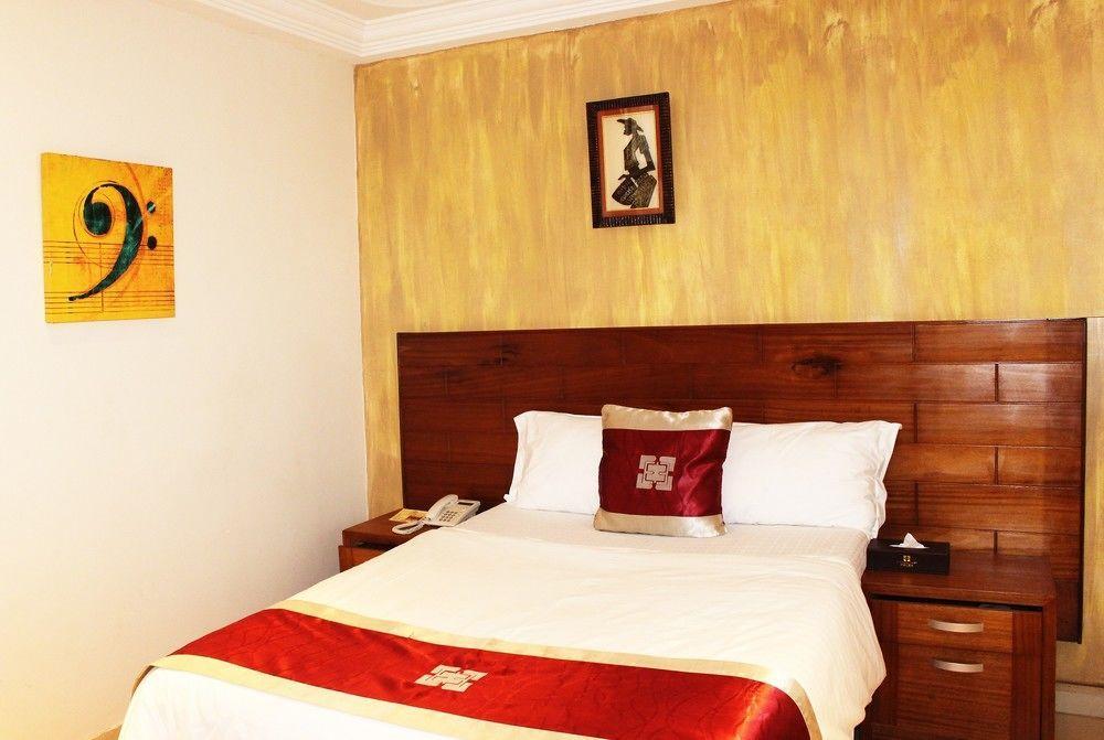 Airport West Hotel Accra Ngoại thất bức ảnh