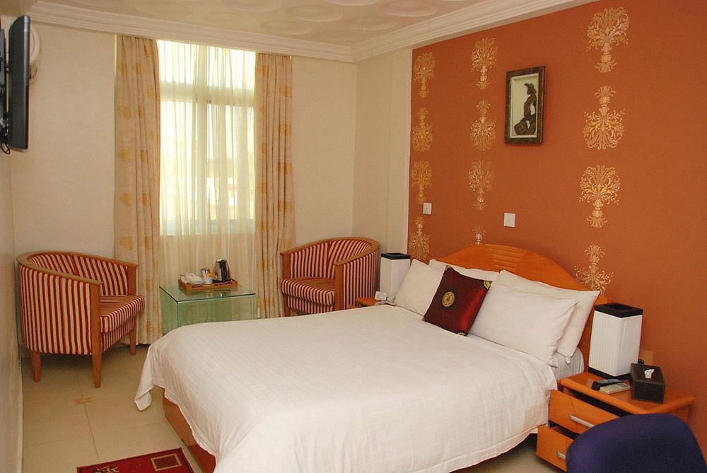 Airport West Hotel Accra Ngoại thất bức ảnh