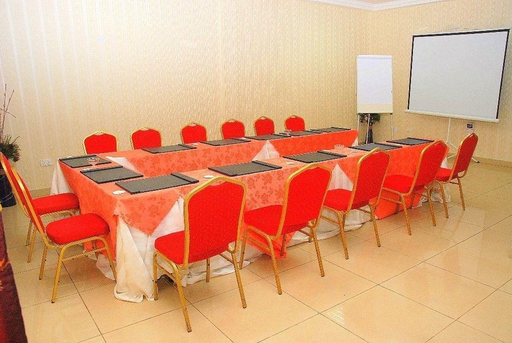 Airport West Hotel Accra Ngoại thất bức ảnh