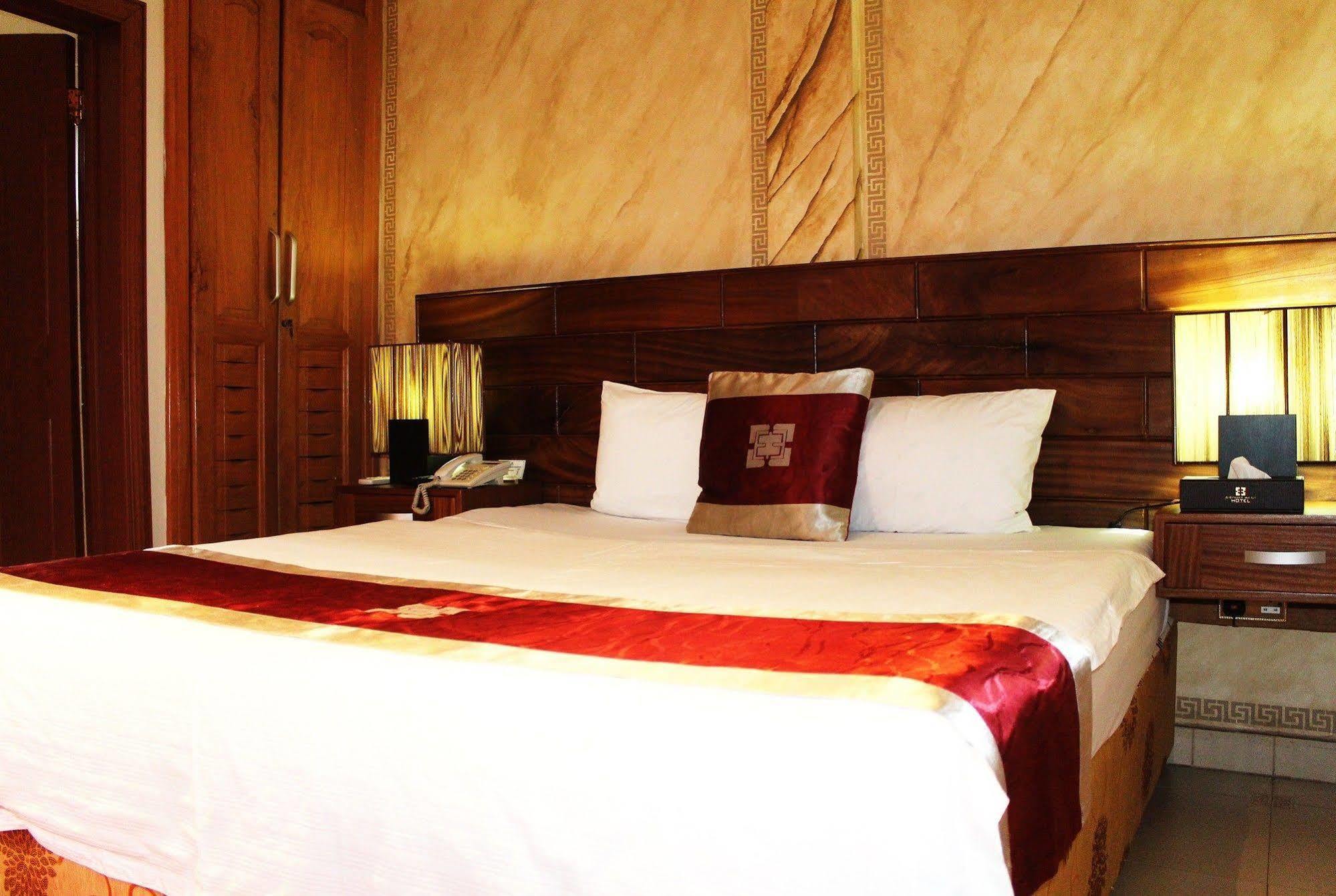 Airport West Hotel Accra Ngoại thất bức ảnh