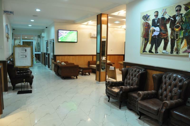 Airport West Hotel Accra Ngoại thất bức ảnh