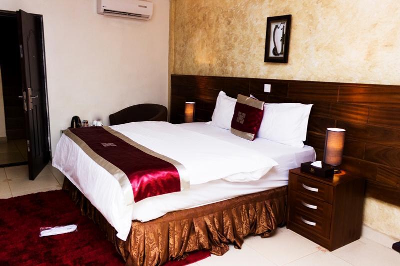 Airport West Hotel Accra Ngoại thất bức ảnh